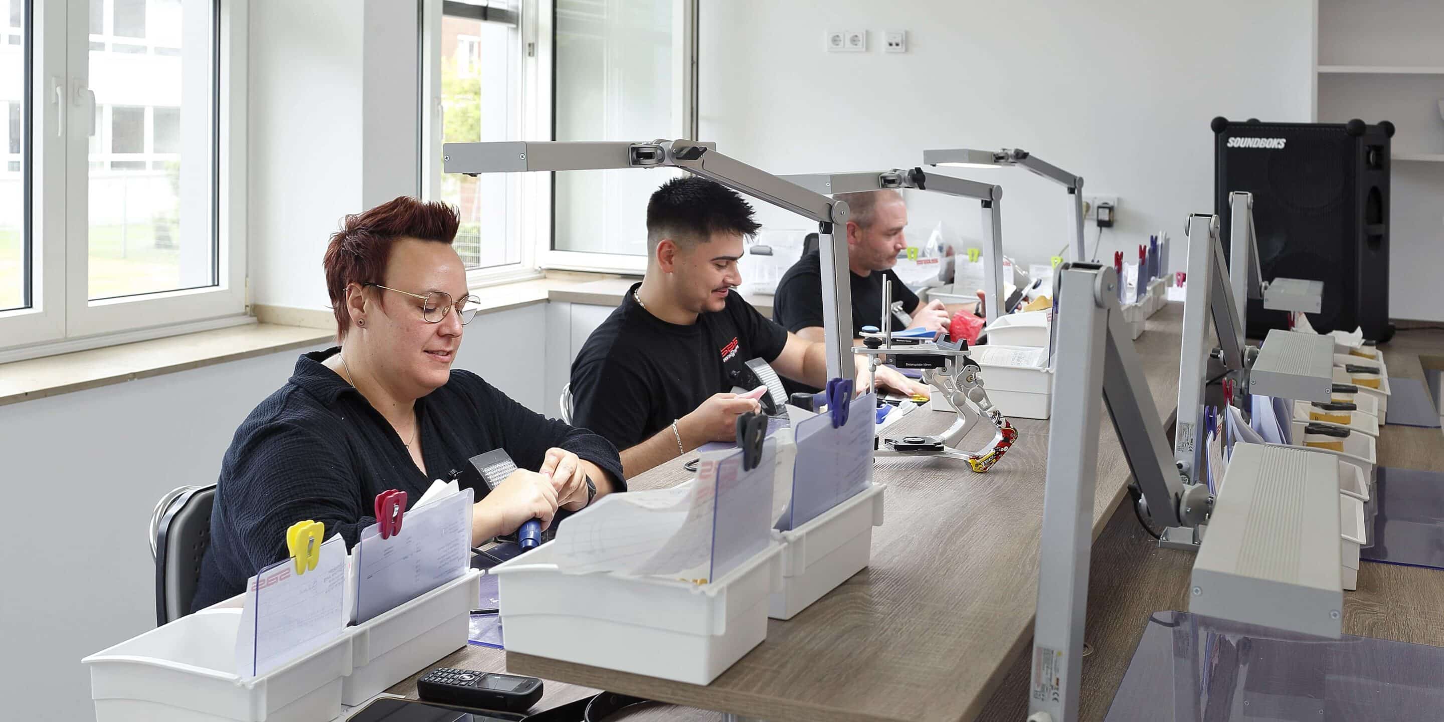 SBS Dental-Technik GmbH - Bildreihe